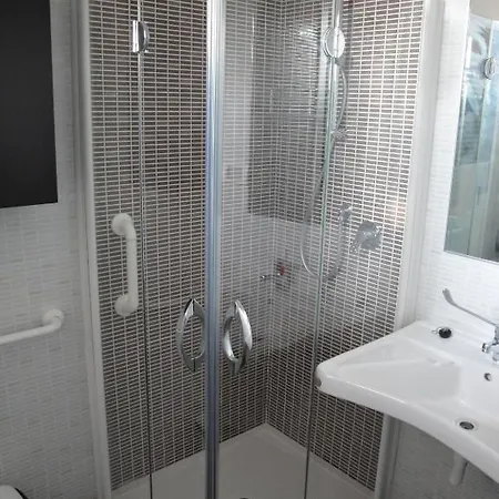 Apart Otel La Nave